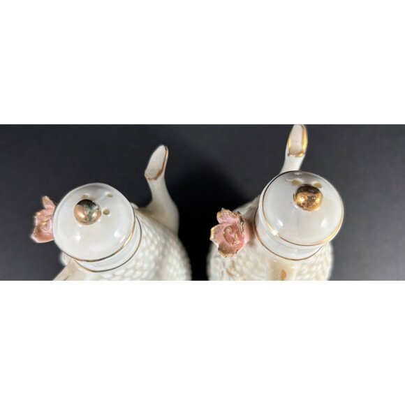 Vintage Teapot Salt and Pepper Shakers White Gold W/ Pink Flower Japan - Picture 6 of 7